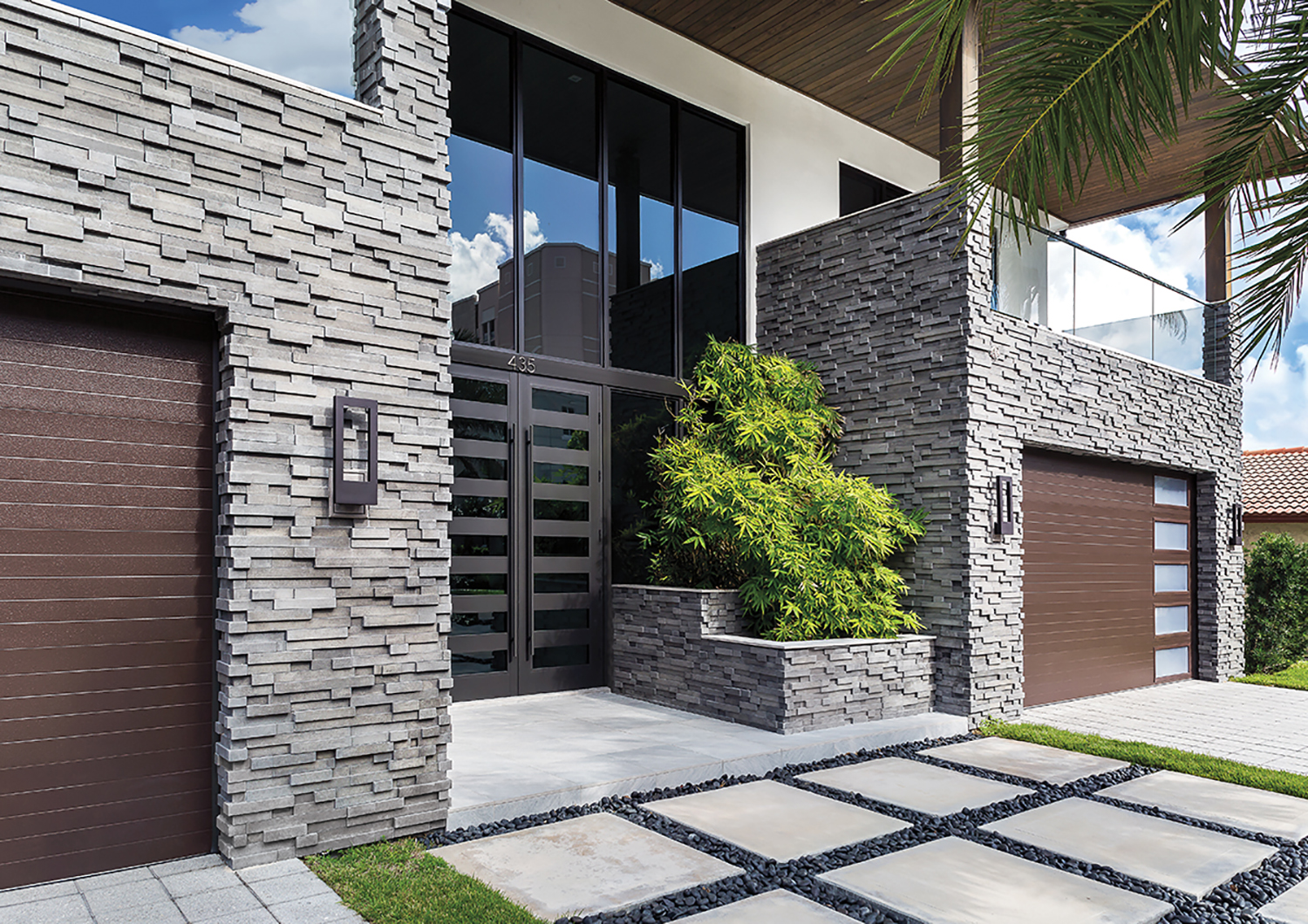 Cultured-Stone-Install-Pro-Fit-Modera-Ledgestone-Carbon-BR1-121217
