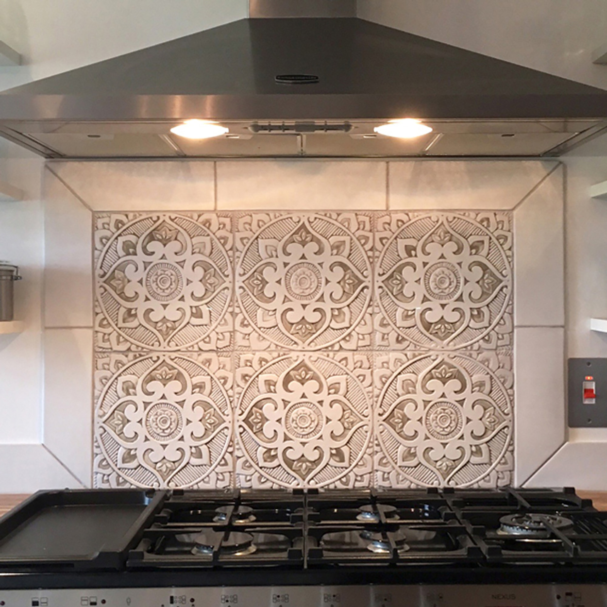 handmade-tile-decorative-relief-kitchen-splashback-beige-2__64526